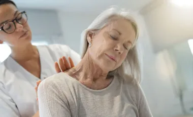 Massage personne âgée