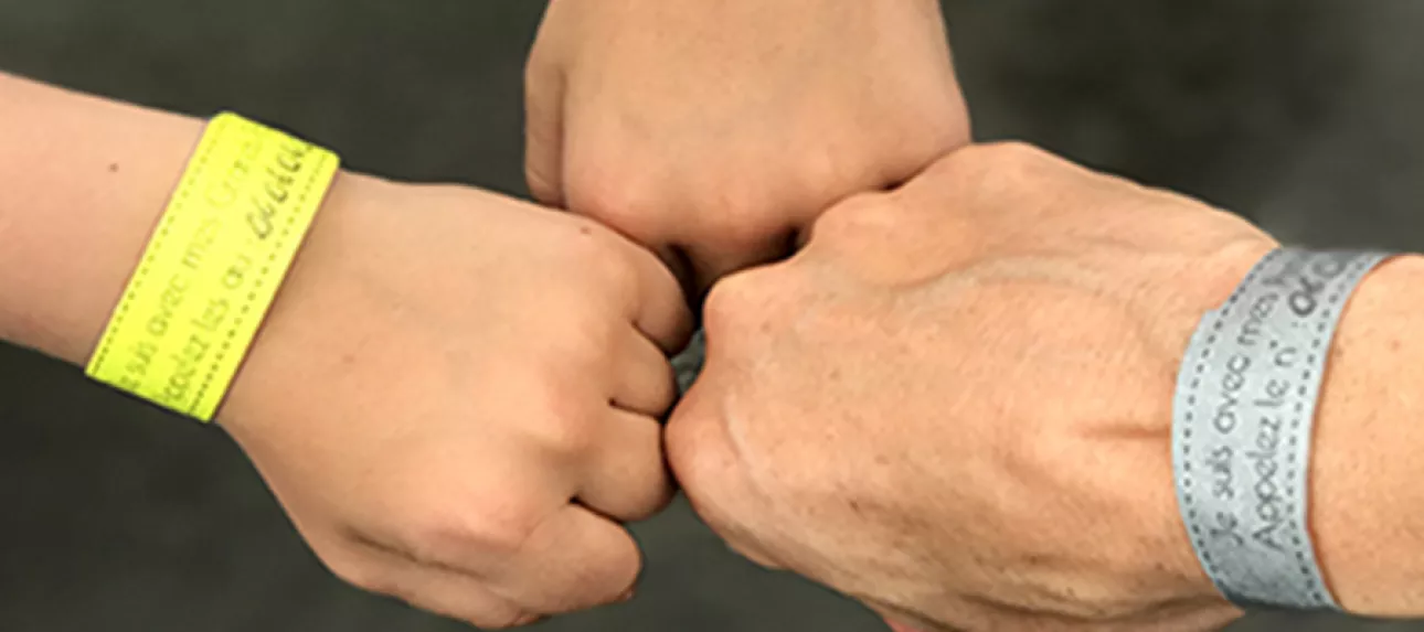 Le bracelet &quot;pas de panique&quot;, pour les grands-parents