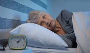 Troubles du sommeil, mal récurrent seniors