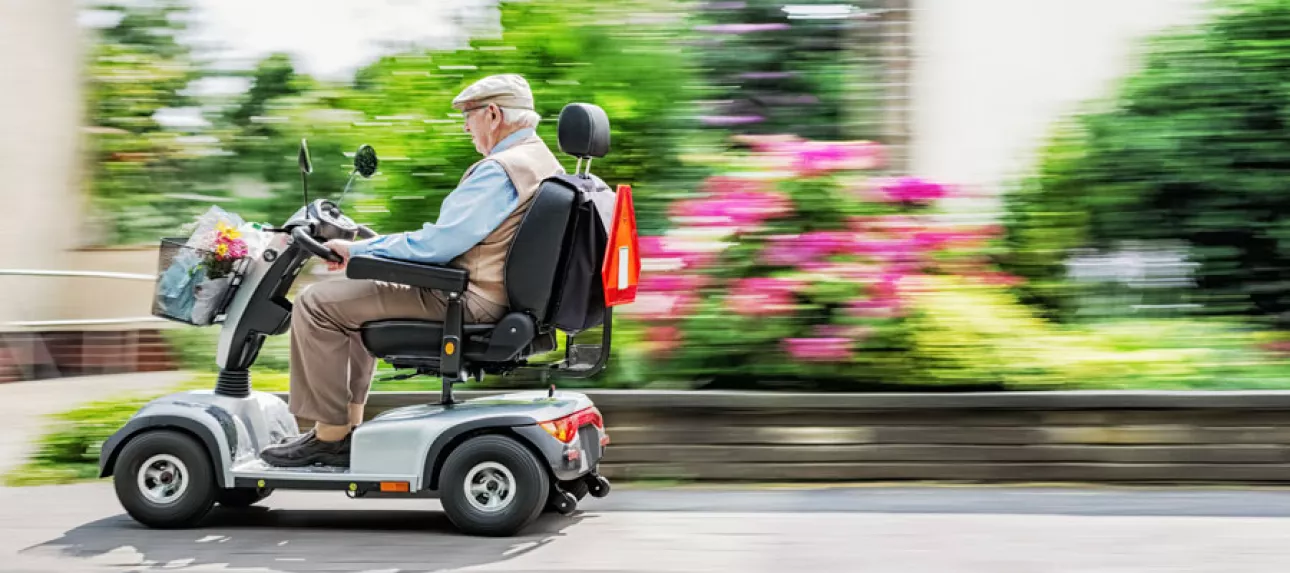 Scooter électrique sur roues 4 pour les personnes âgées et