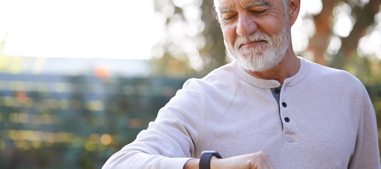 Comment choisir une montre connectée pour personnes âgées ?